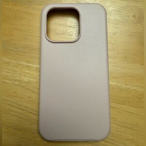iPhone 15 Pro Otterbox Symmetry case
